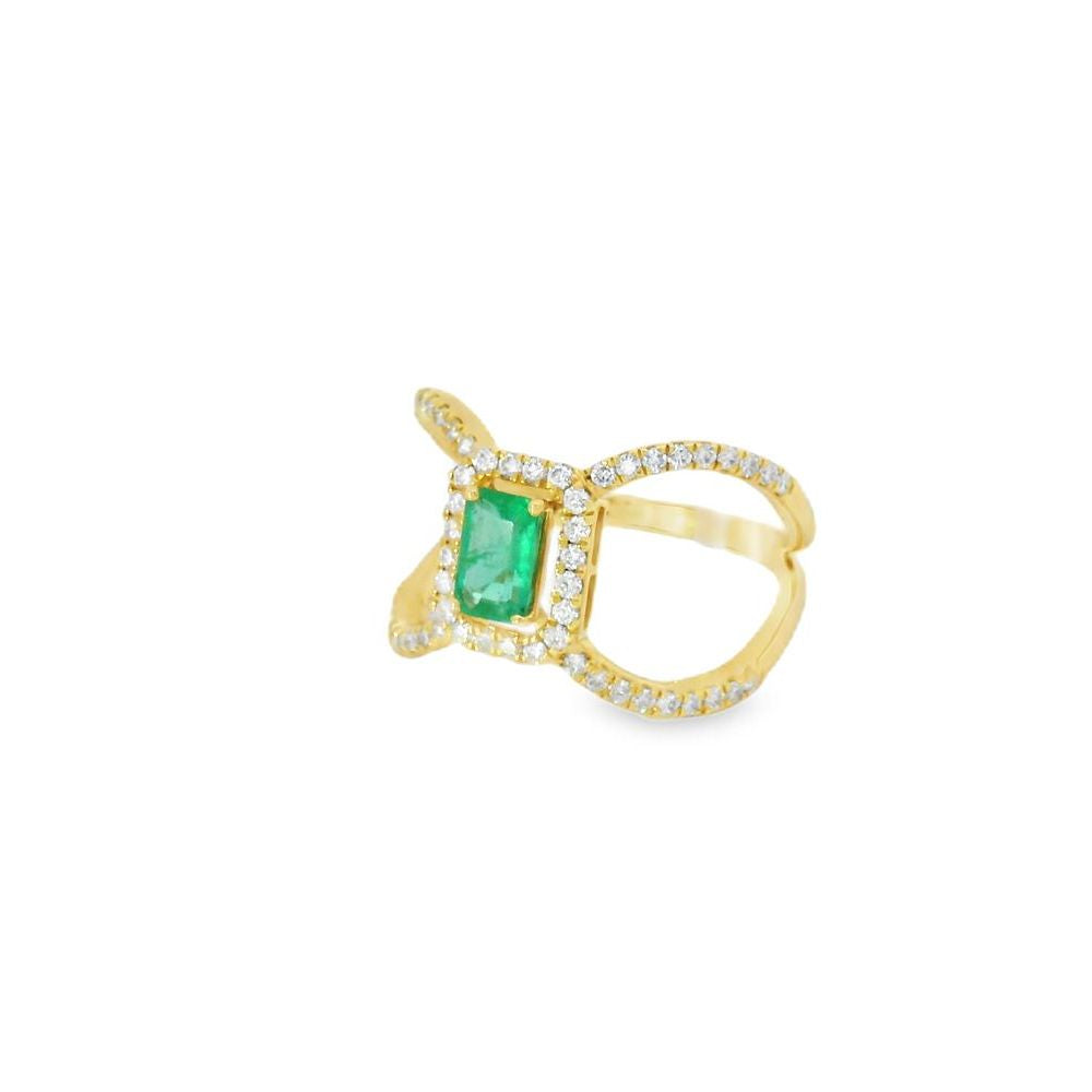 Fabulous Design Emerald Ring
