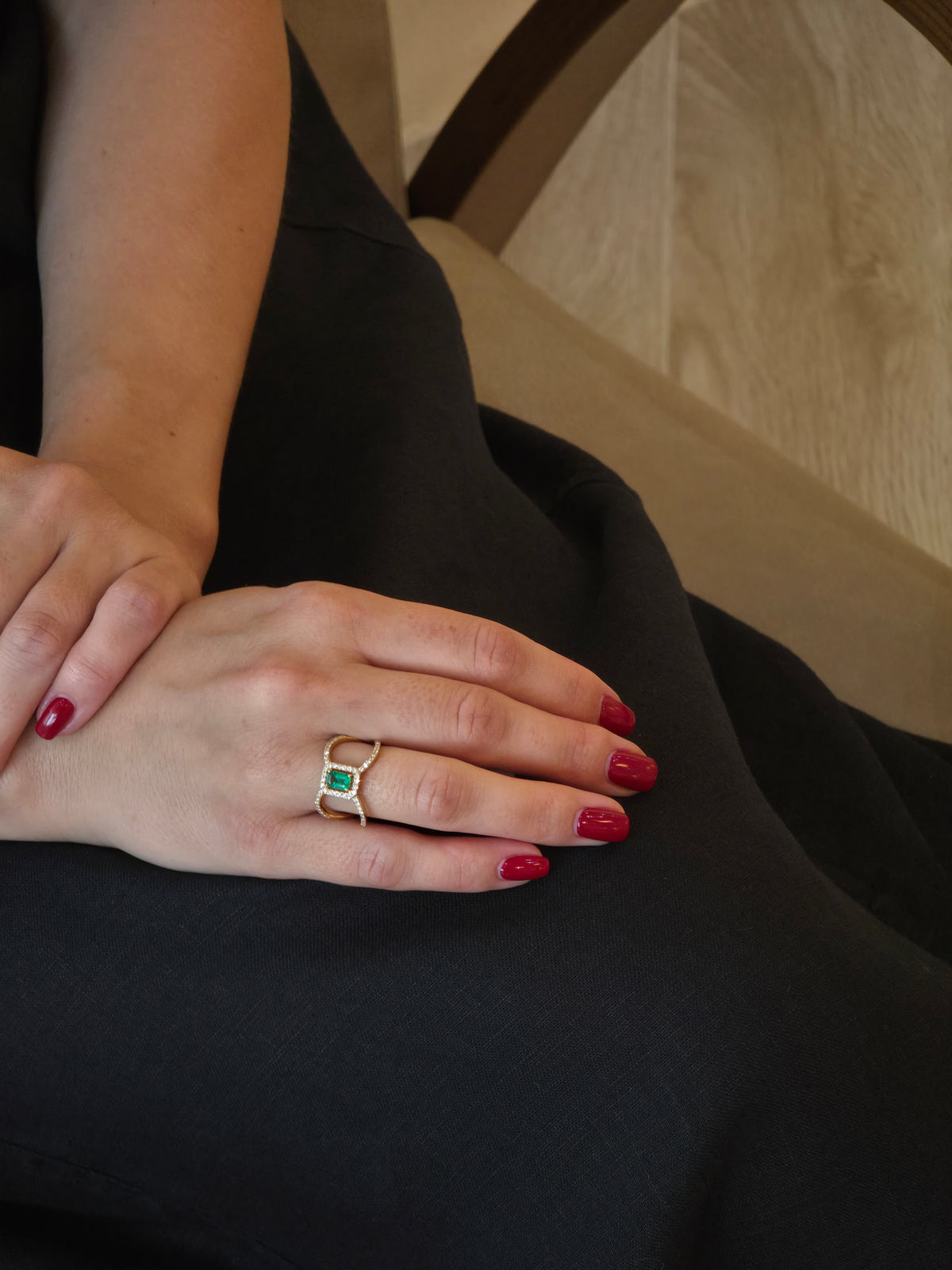 Fabulous Design Emerald Ring - additional view