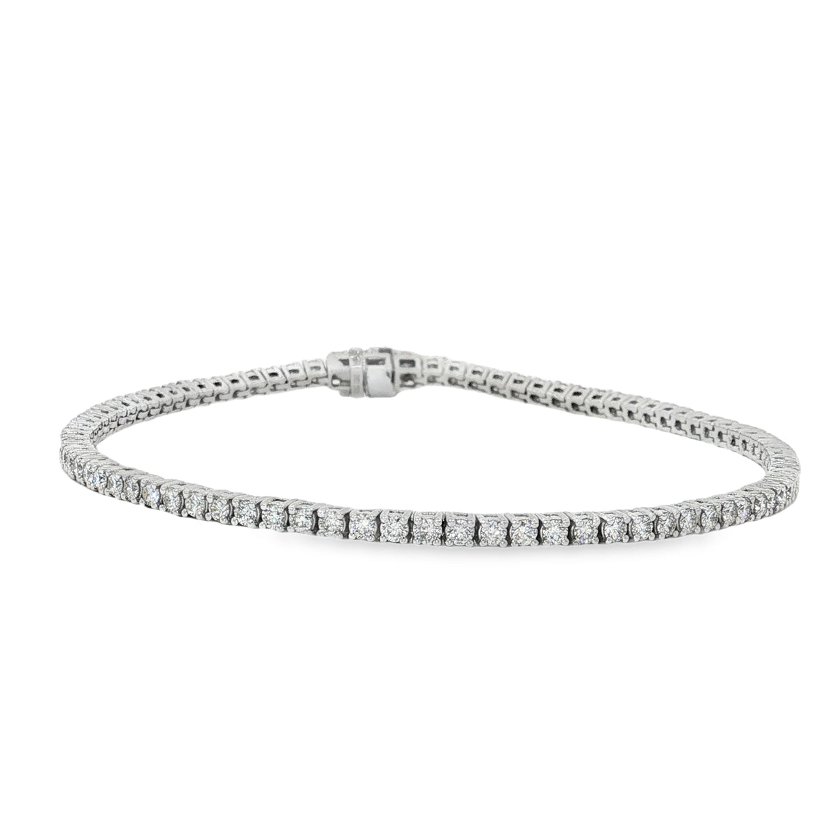 White gold tennis bracelet with a continuous row of round diamonds