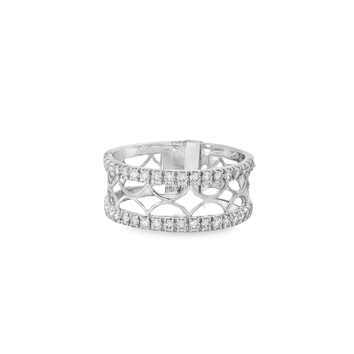 White gold scalloped openwork band ring bordered with round diamonds