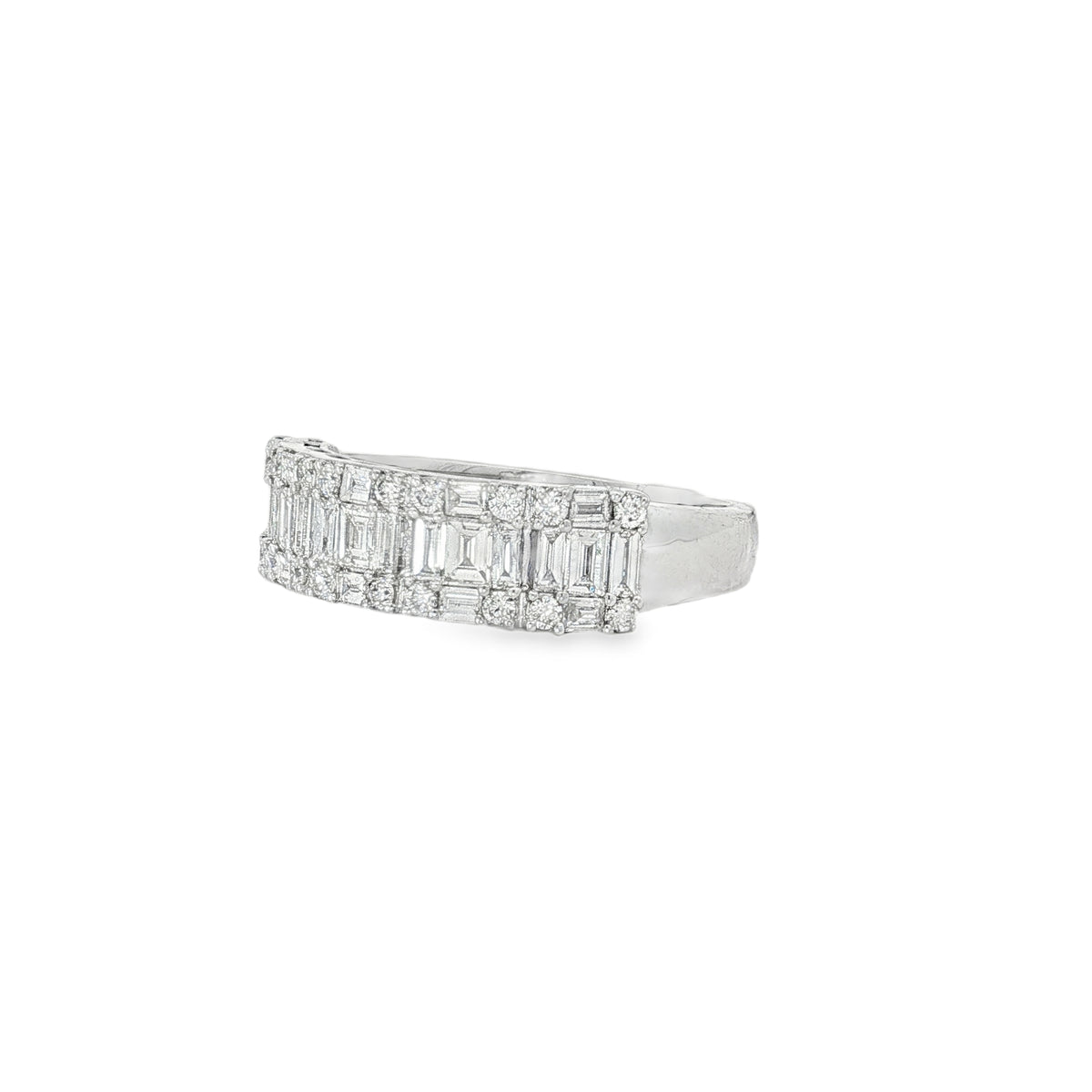 Angled view showing baguette row and round diamond borders