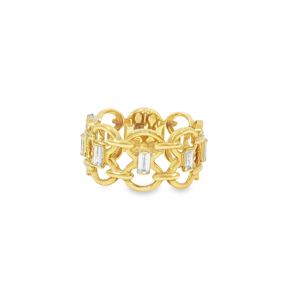 Yellow gold openwork ring with baguette diamonds and link motifs