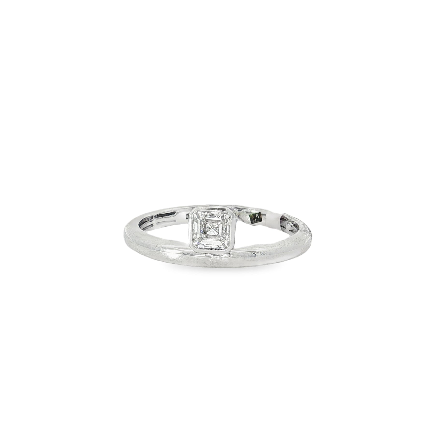 White gold ring with compact square diamond cluster