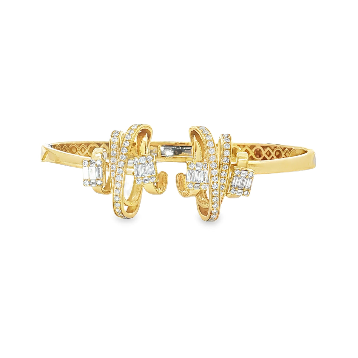 Diamond Link Yellow Gold Bangle front view