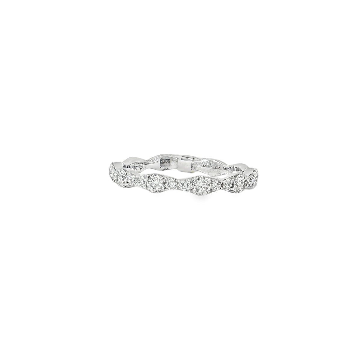 White gold band ring with repeating round diamond clusters and scalloped edges