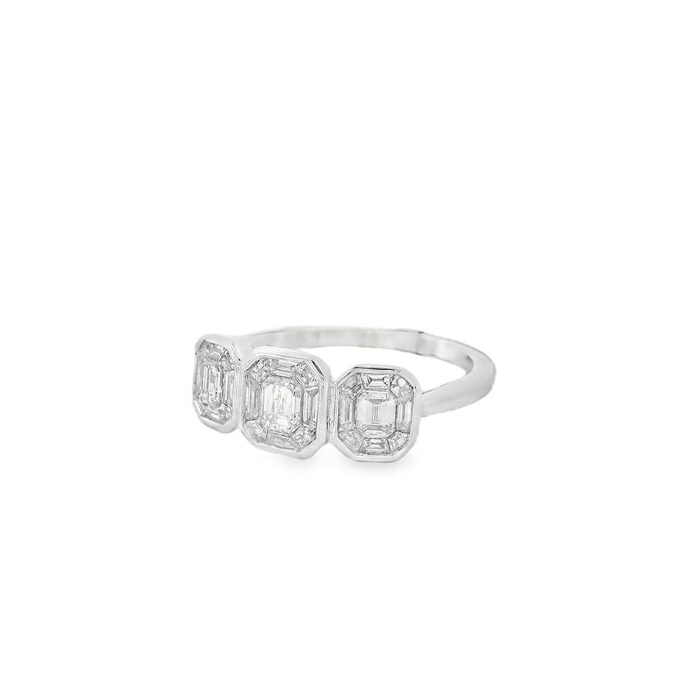 Elegant Three-Stone Sparkle Diamond Ring