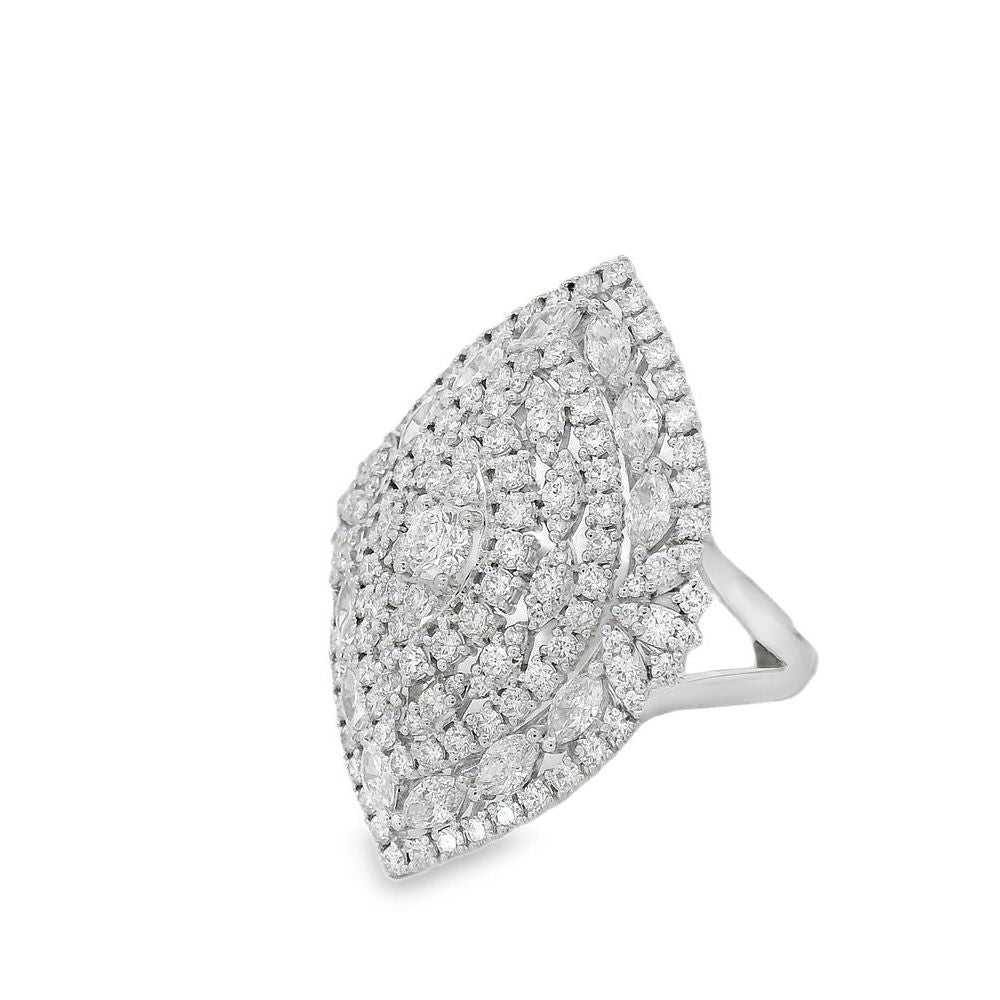 Exquisite Occasional Diamond Ring