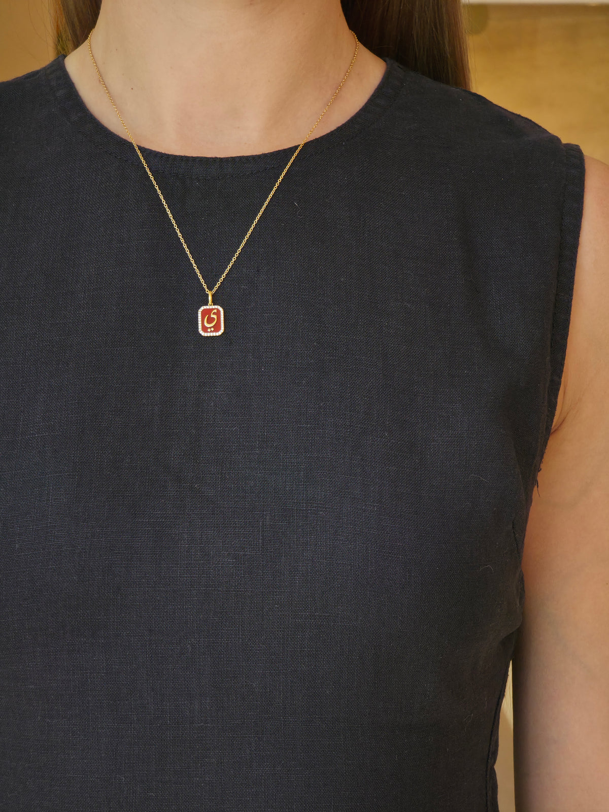 The Trendy Arabic Letters Pendant 'ي' - additional view