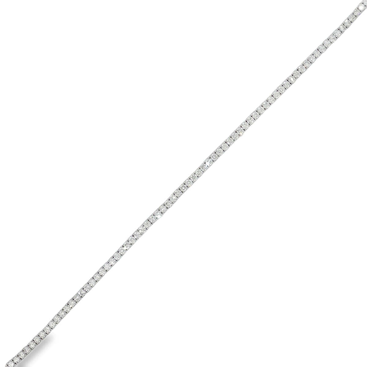 White gold tennis bracelet with a fine continuous row of round diamonds