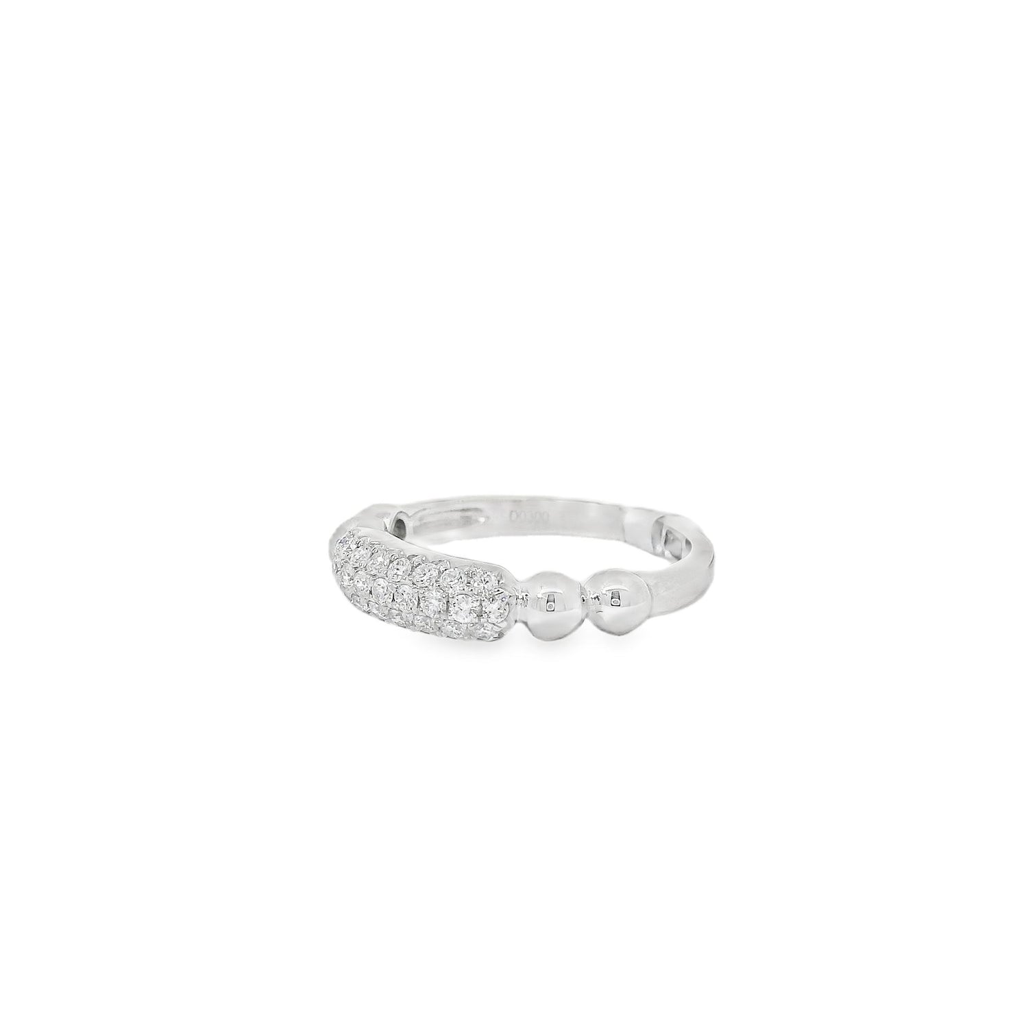 Shiny Delicate Top Diamond Ring