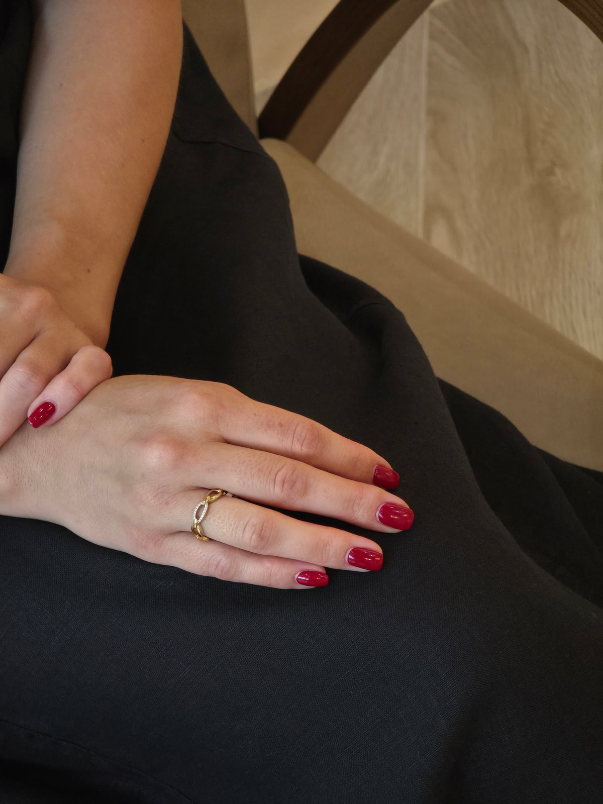 Elegant Centered Diamond Solid Chain Yellow Ring - additional view