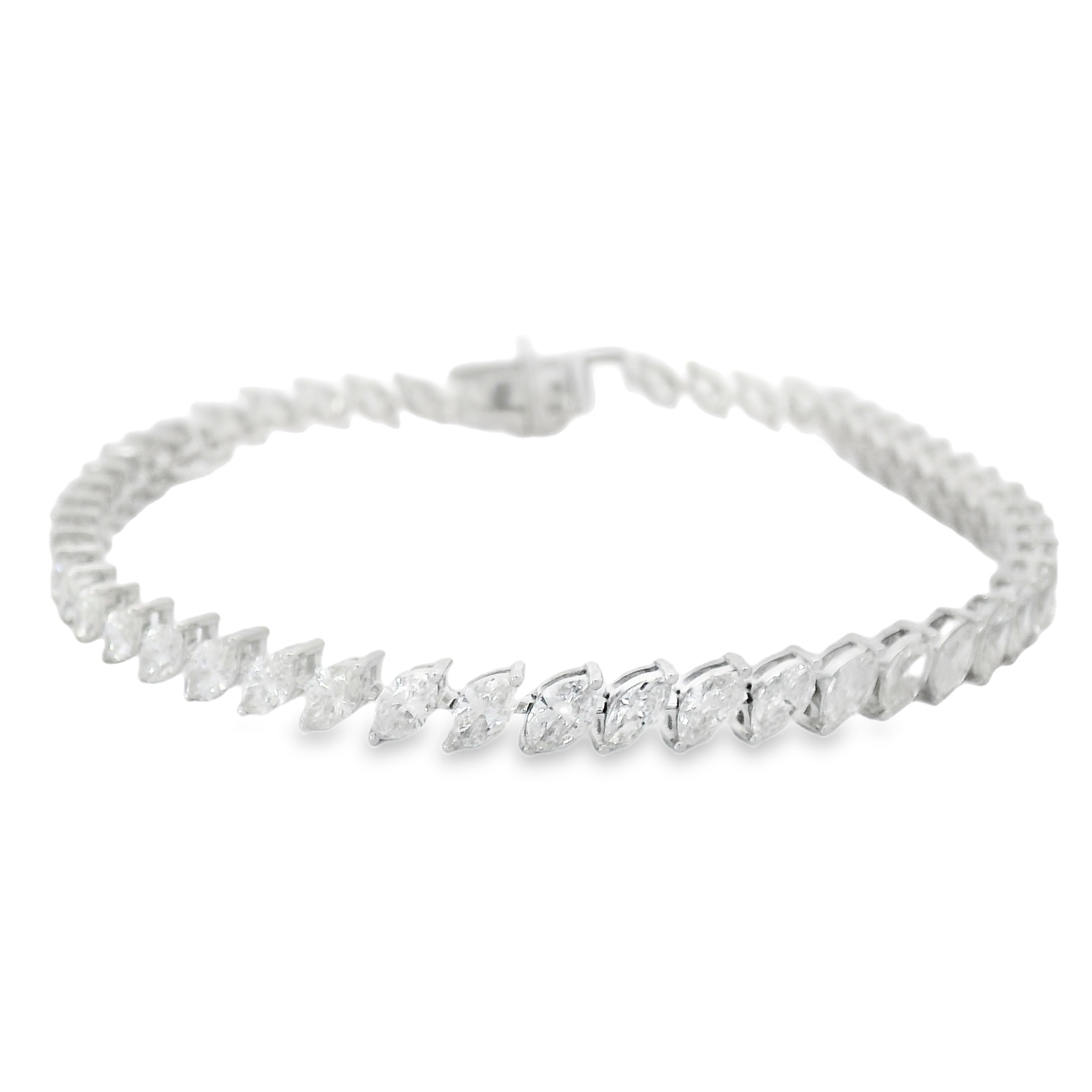 Stunning Marquise-Shaped Diamond Tennis Bracelet